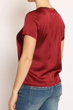 Blusa girocollo satin bordeaux