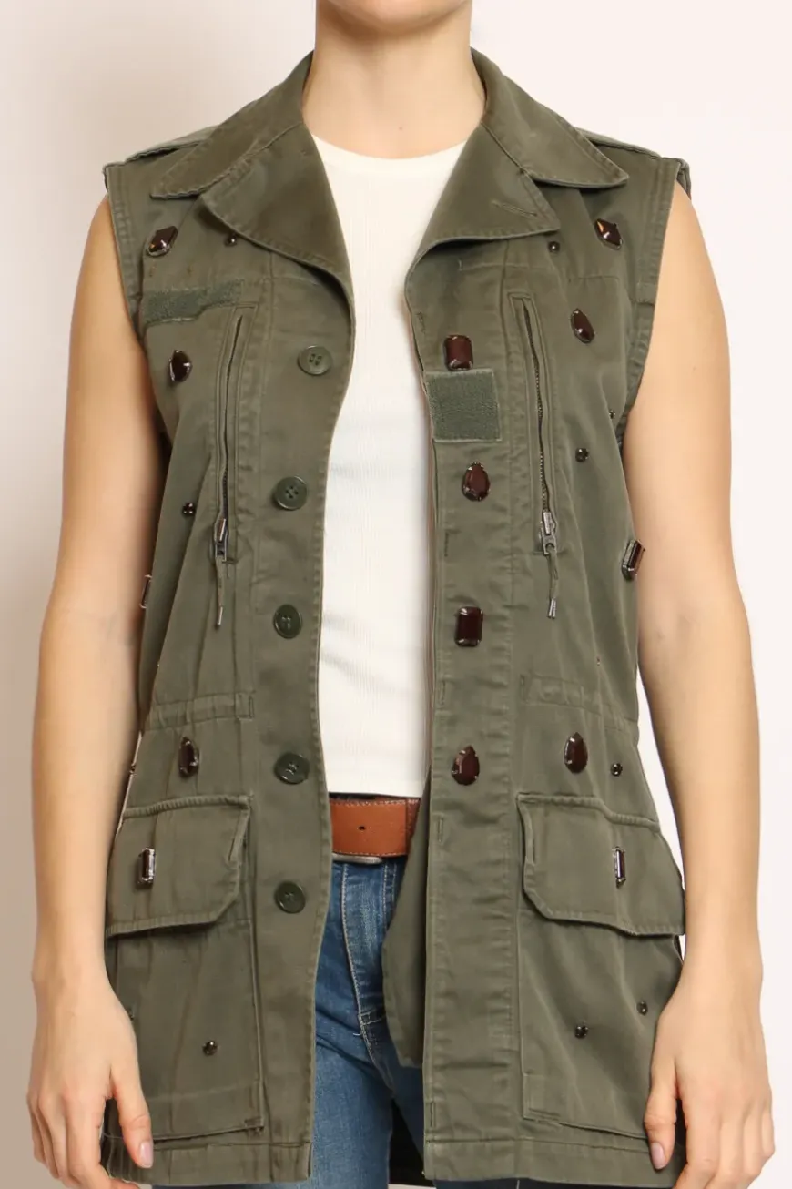 Gilet con applicazioni militare
