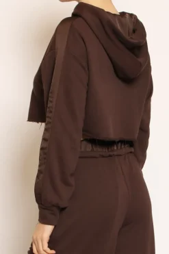 Maglia crop cappuccio cioccolato