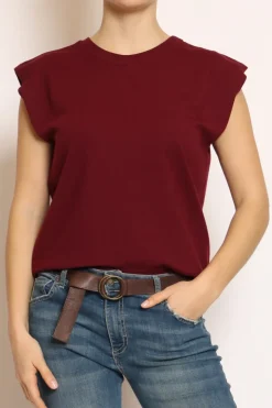 Maglia girocollo smanicata in filo di viscosa ribes