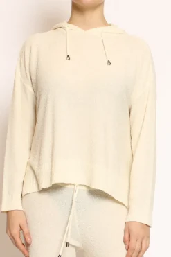 Maglia in bouclu00e8 elasticizzato con cappuccio panna